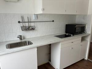 ## Nähe Mercedes, Rheinmetall, 2 Zi. mit 15 m² Dachterrasse, Laminat , EBK ## – 28309 Bremen – Vorschaubild 6