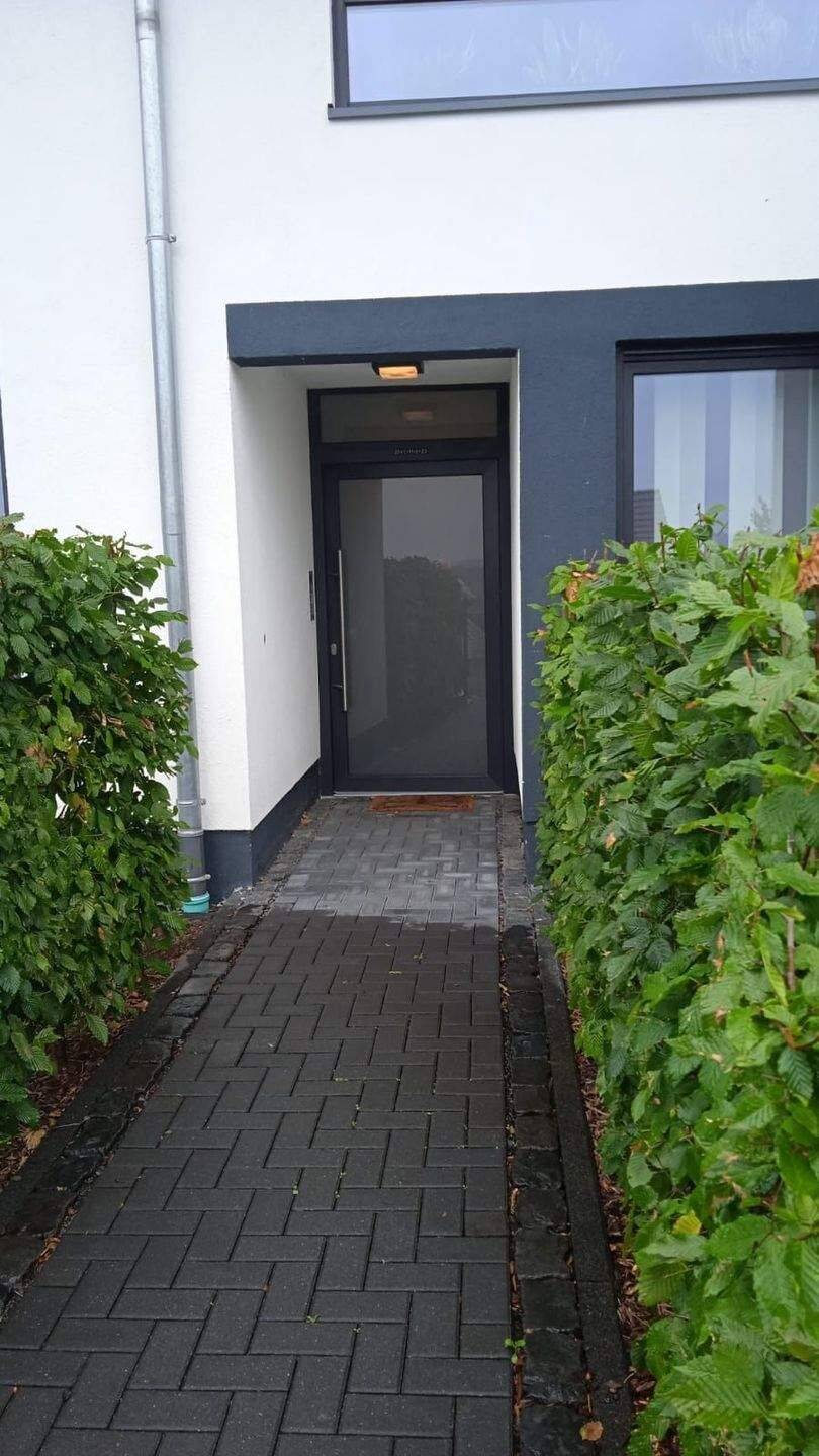 Lichtdurchflutete Etagen-Wohnung – Windeck – Vorschaubild 2