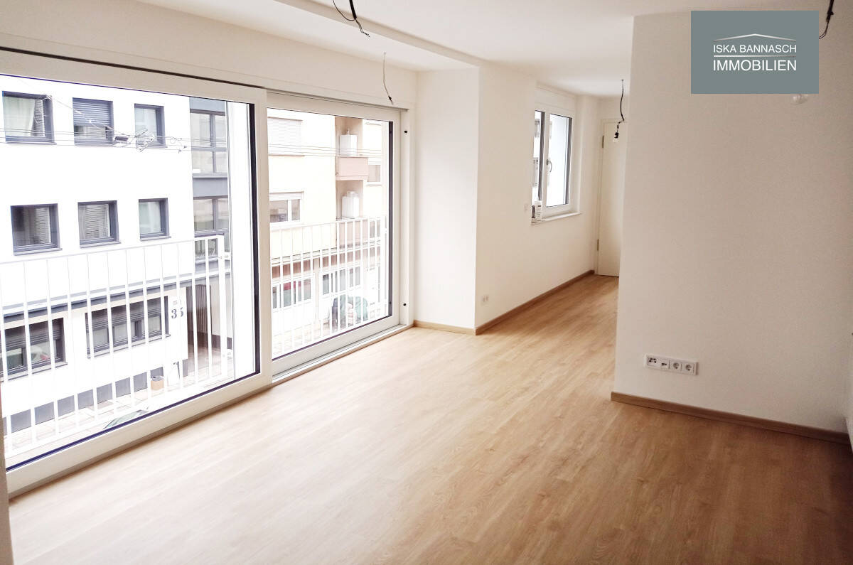 Wohnen, wo das Leben pulsiert - Stilvolle 2 Zimmer Wohnung mit Aufzug & Einbauküche