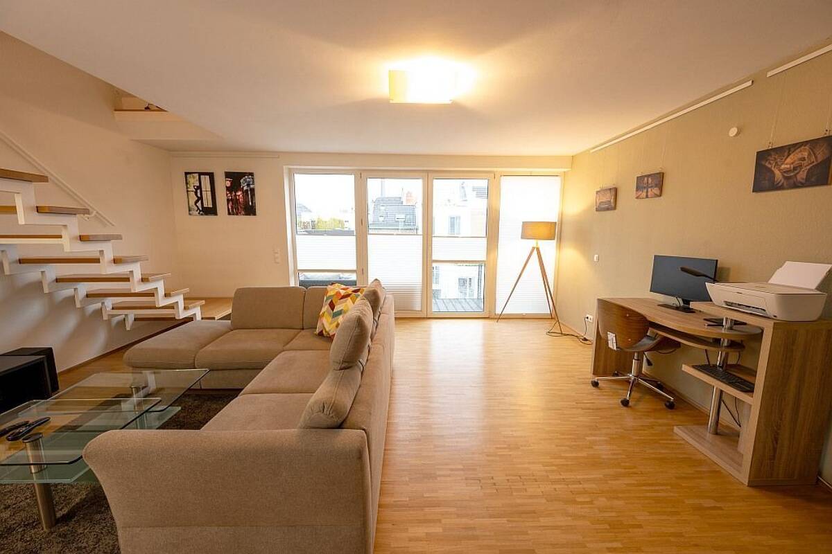 Großzügige Maisonette mit Balkon in Köln-Ehrenfeld - Video online – 50823 Köln – Bild 1 von 9