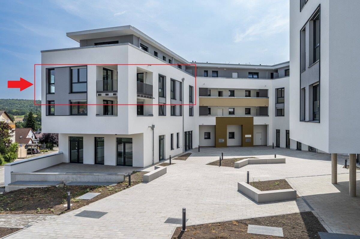 Hier werden Sie glücklich! Außergewöhnliche helle und große 4-Zi-Whg. mit Balkon – 71111 Waldenbuch – Bild 1 von 9