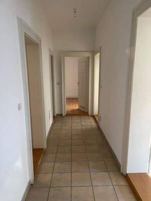 3,5 Zimmer Hochpaterre, 130 m², mit Hinterhof, Belle Epoque läßt grüßen, Anfragen bitte nur von 2 Personen max. mit einem kleinem Kind ! Park – 90762 Fürth – Vorschaubild 3