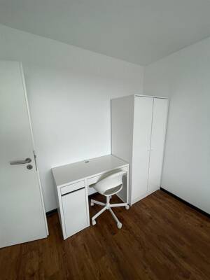 4 einzelne Zimmer zu Vermietung in 4er WG | Einbauküche zur Mitbenutzung – 91058 Erlangen – Vorschaubild 2