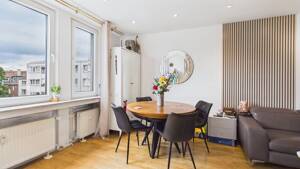 Renoviert & einzugsbereit: Parkett, Balkon, TG-Stellplatz, Bad & Fenster von 2018 – 47057 Duisburg – Vorschaubild 7