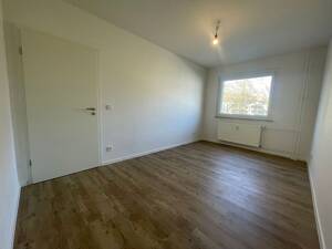 *moderne Balkonwohnung mit Tageslichtbad und 3 Zimmern* – 45355 Essen – Vorschaubild 8