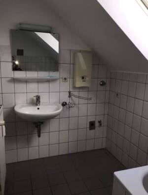 Die Dachgeschoss Wohnung liegt gut angebunden am Remberg in Hagen. – 58093 Hagen – Vorschaubild 6