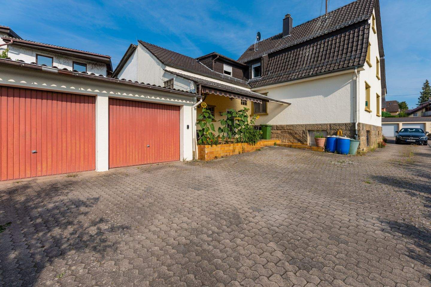 Schickes Ein- bis Zweifamilienhaus mit großem Garten, PV-Anlage und Ausbaupotenzial in Bretten-Ruit – Bretten – Vorschaubild 4