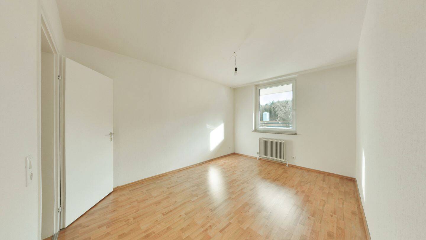 Helle familenfreundliche 3-Zimmer-Wohnung mit 2 Balkonen – Reutlingen – Vorschaubild 4