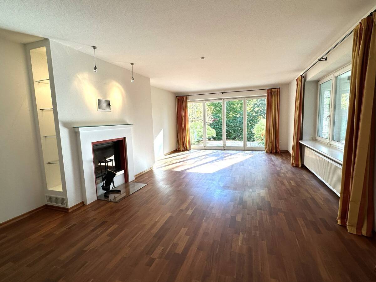 Ein Haus, zwei Chancen: Großzügiges EFH mit parkähnlichem Garten & abtrennbarem Baugrundstück – Hamburg – Vorschaubild 3