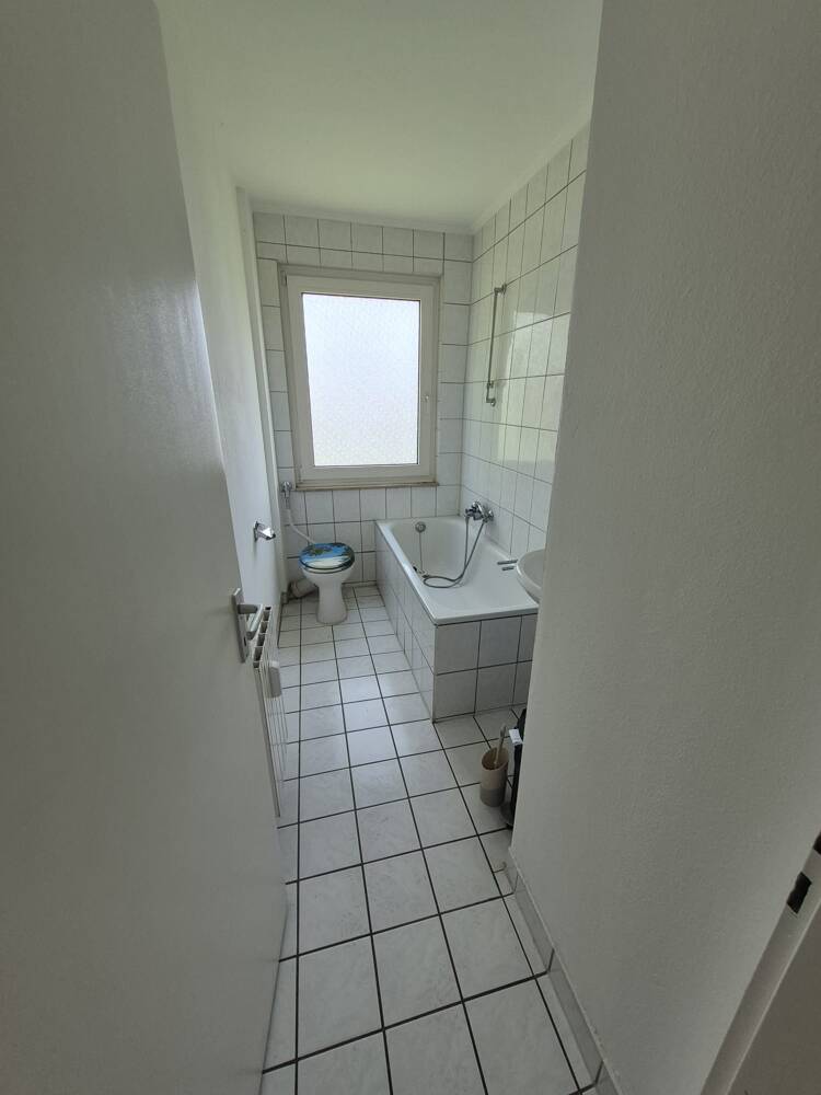 Gut geschnittene 2-Zimmer-Wohnung mit Tageslichtbad und praktischem Stauraum – Duisburg – Vorschaubild 5