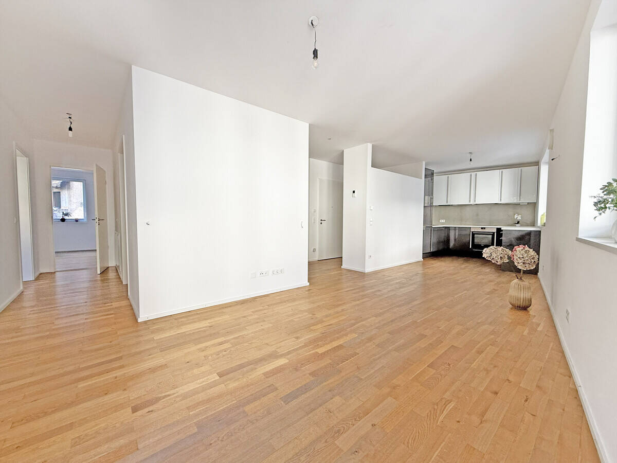 Nähe Theresienwiese - Moderne Maisonette mit 2 Balkonen, Terrasse & Lift direkt in die Wohnung – München – Vorschaubild 3