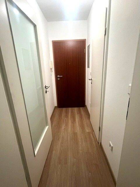 Grünes Thon: renovierte 1-Zi.-Wohnung mit Balkon! – Nürnberg – Vorschaubild 3