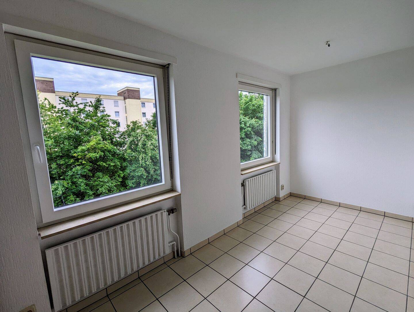 Schöne Wohnung mit Balkon auf dem Saarbrücker Eschberg – Saarbrücken – Vorschaubild 8