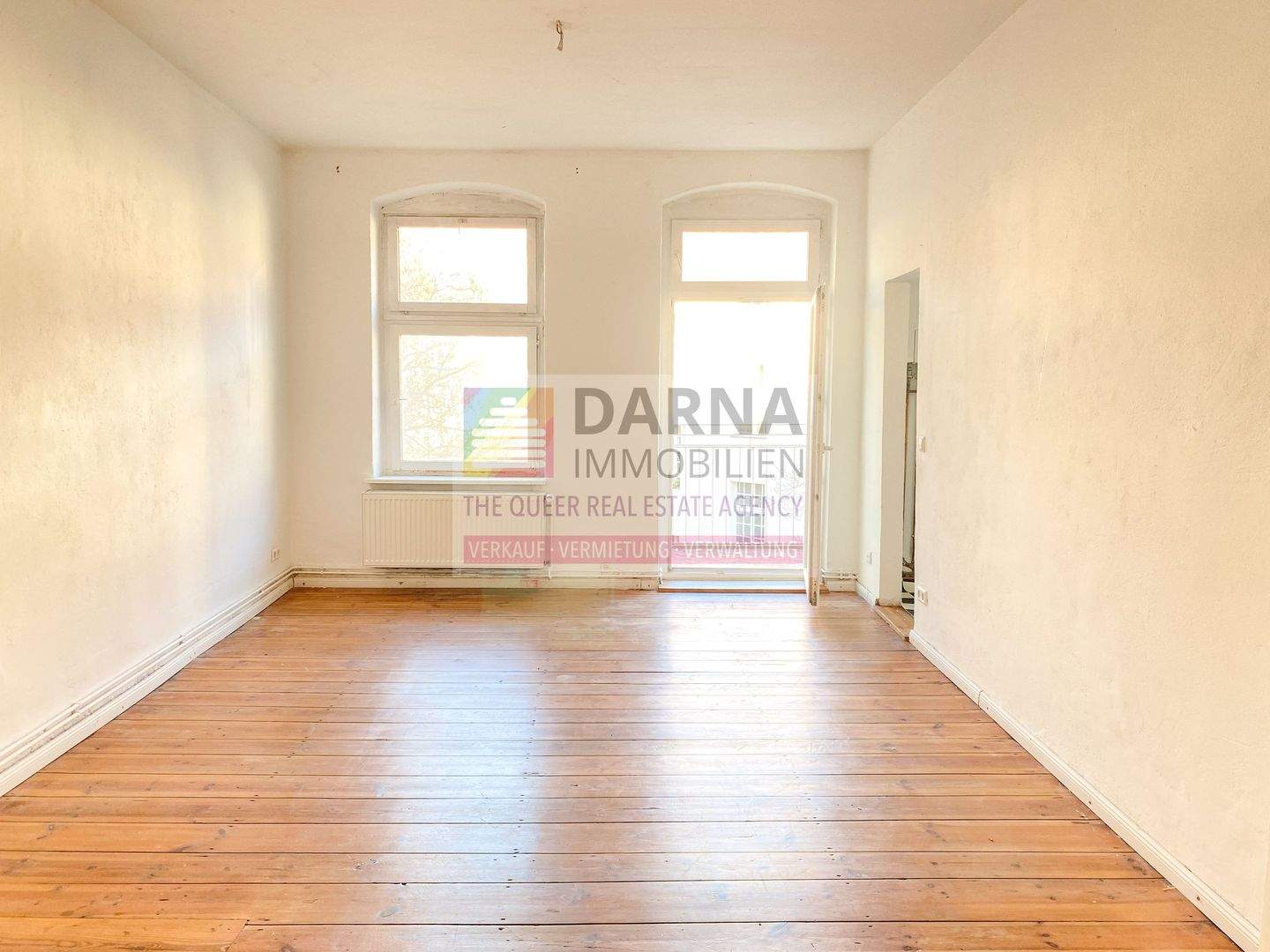 Charmante 2-Zimmer-Altbauwohnung mit großem Balkon und Blick ins Grüne – ruhig, hell und zentral in zentraler Lage im Kreuzberger Kiez – Berlin – Vorschaubild 2