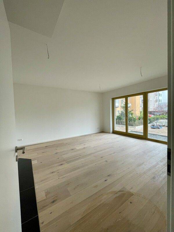 Erstbezug : Exklusive 2-Zimmer-Wohnung im Neubau mit Garten, Terrasse, Fußbodenheizung und Parkett! – Chemnitz – Vorschaubild 4