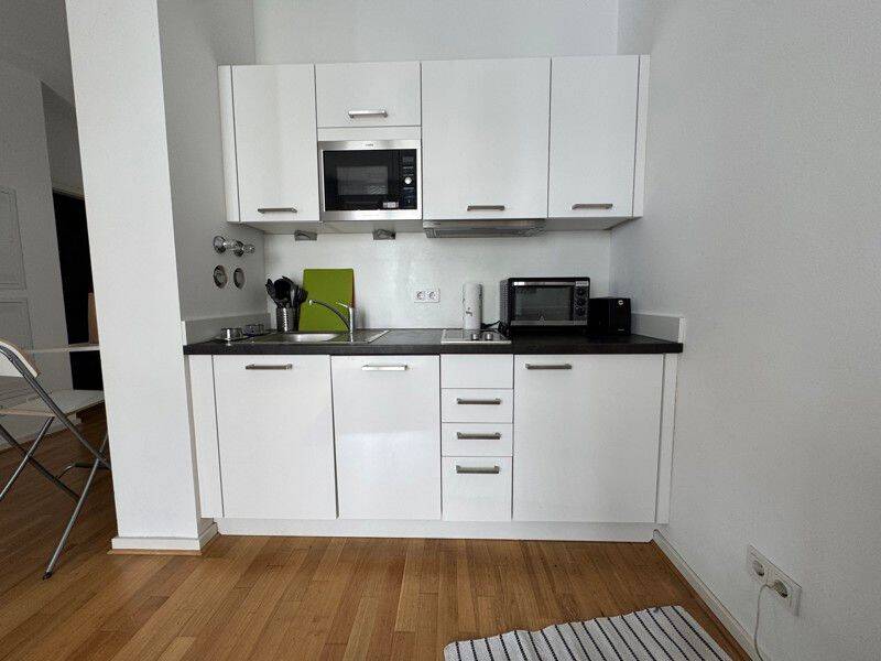 möblierte 2-Zimmer-Wohnung mit Wannenbad, EBK und Balkon – Leipzig – Vorschaubild 2