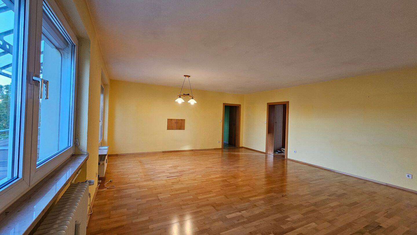 Top 3-Zimmer-Wohnung | 100 m² | Balkon | Stellplatz | Fürth-Kalbsiedlung – Fürth – Vorschaubild 2