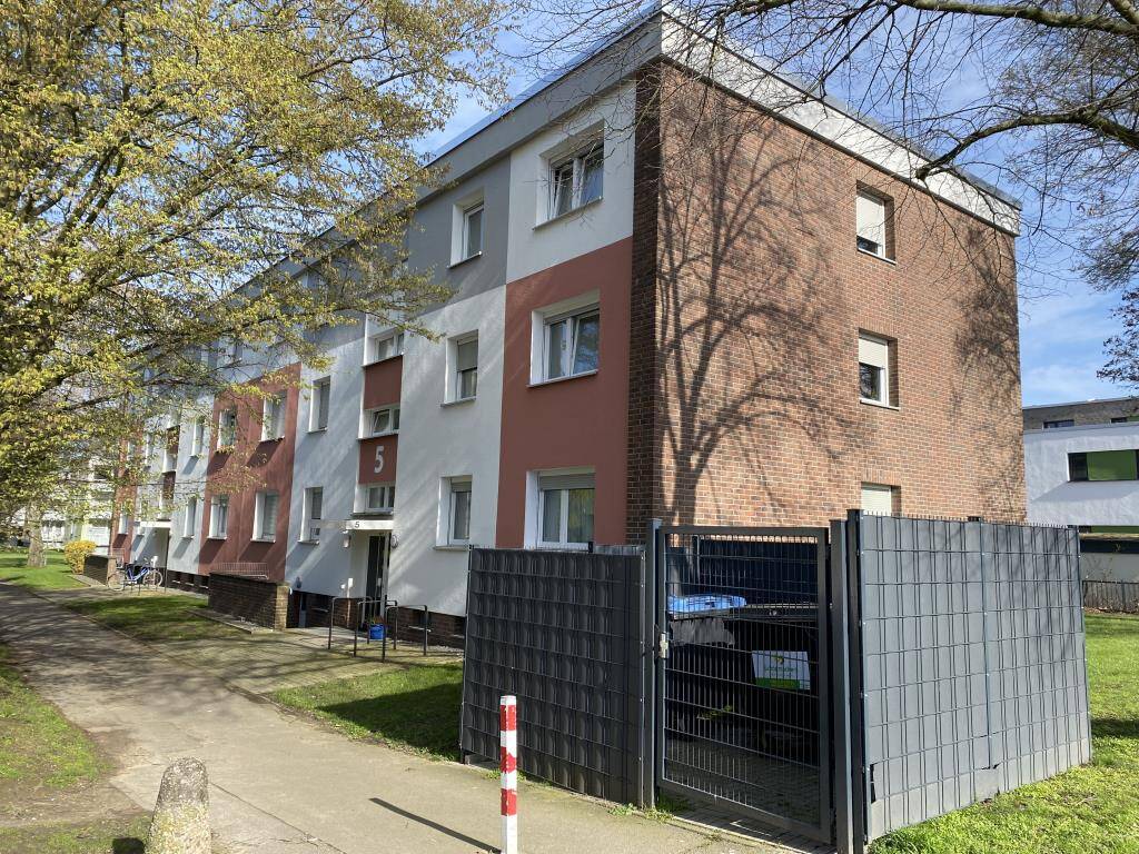 sanierte Wohnung mit Balkon und Garten - provisionsfrei zu erwerben – Bedburg – Bild 1 von 9