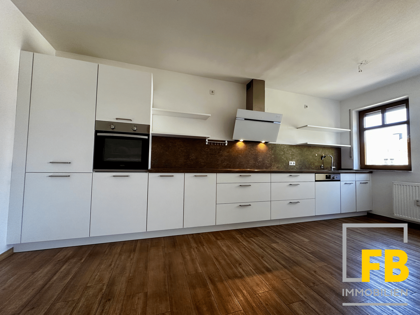 Großzügige 4-Zimmer-Wohnung mit Loggia und Tiefgaragenstellplatz – Wohnen in der Innenstadt von Fulda