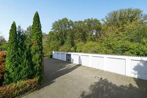 Lichtdurchflutete 3-Zimmer-Wohnung mit Balkon, Garage und herrlicher Aussicht – 46147 Oberhausen – Vorschaubild 3