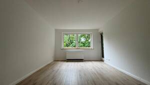 Kernsanierte 2 Zimmerwohnung