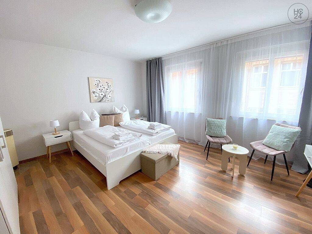 Modern möblierte 2-Zimmer-City-Wohnung mit Balkon und WLAN direkt an der Burg – Nürnberg – Vorschaubild 8