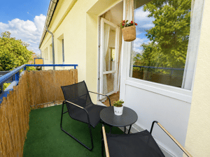 Exklusive, voll möblierte 2-Zimmer-Wohnung mit Balkon – 1277 Dresden – Vorschaubild 9