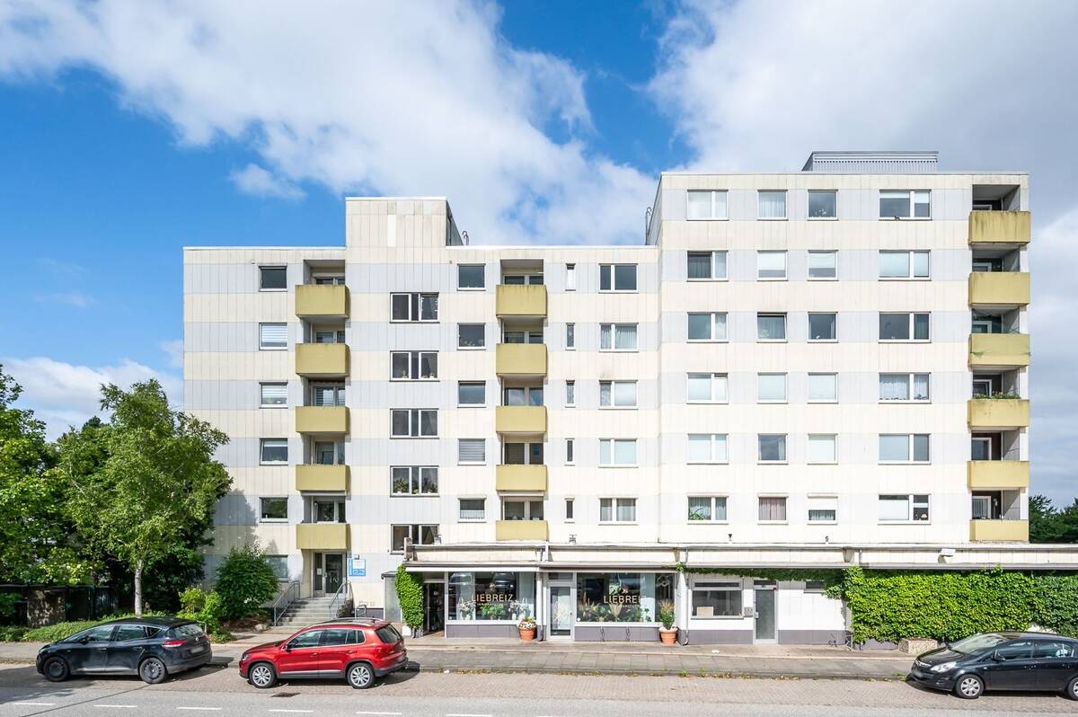 Gepflegte 4-Zimmer-Eigentumswohnung mit zwei Balkonen und guter Aufteilung in Elmschenhagen-Nord – 24147 Kiel – Bild 1 von 9