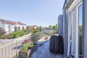 Zweifacher Balkon, viel Licht, viel Platz: Attraktive 3-Zimmer-Dachgeschosswohnung – 85055 Ingolstadt – Vorschaubild 7