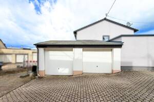 Trier-Filsch: Reihenmittelhaus als 3-FH mit zwei Balkonen, zwei Garagen & zwei PKW-Außenstellplätzen – 54296 Trier – Vorschaubild 3
