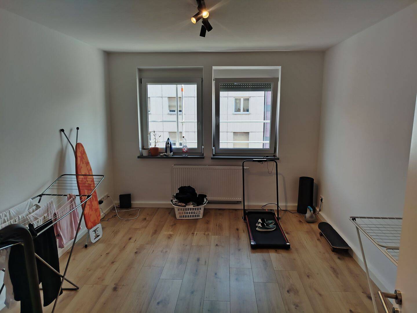 Schöne, sanierte 3-Zimmer-Wohnung in der Landgrabenstr – Nürnberg – Vorschaubild 3