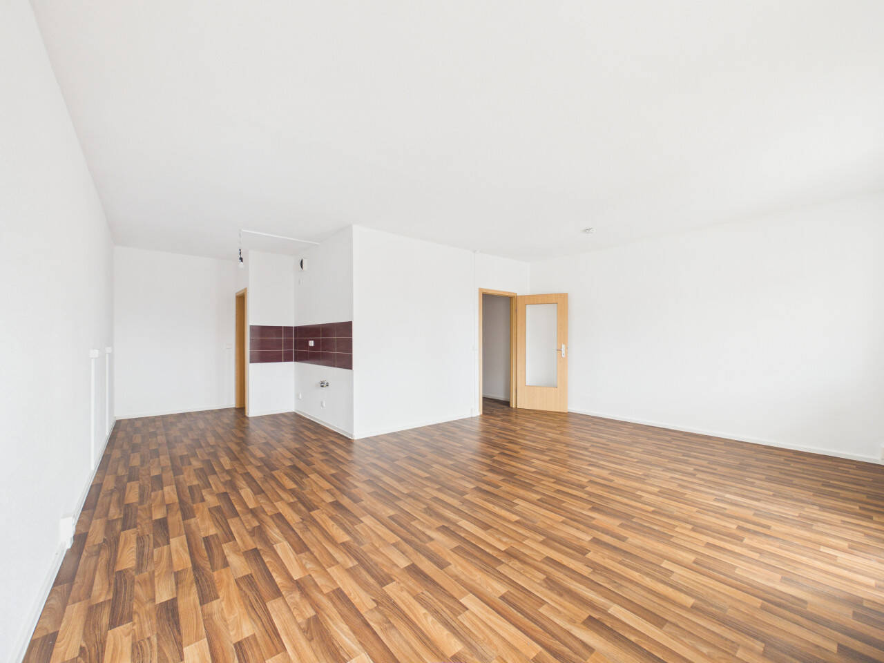 Lichtdurchflutetes Raumwunder mit Sonnen-Balkon - Dein neues Zuhause auf dem Sonnenberg! – Chemnitz – Vorschaubild 2