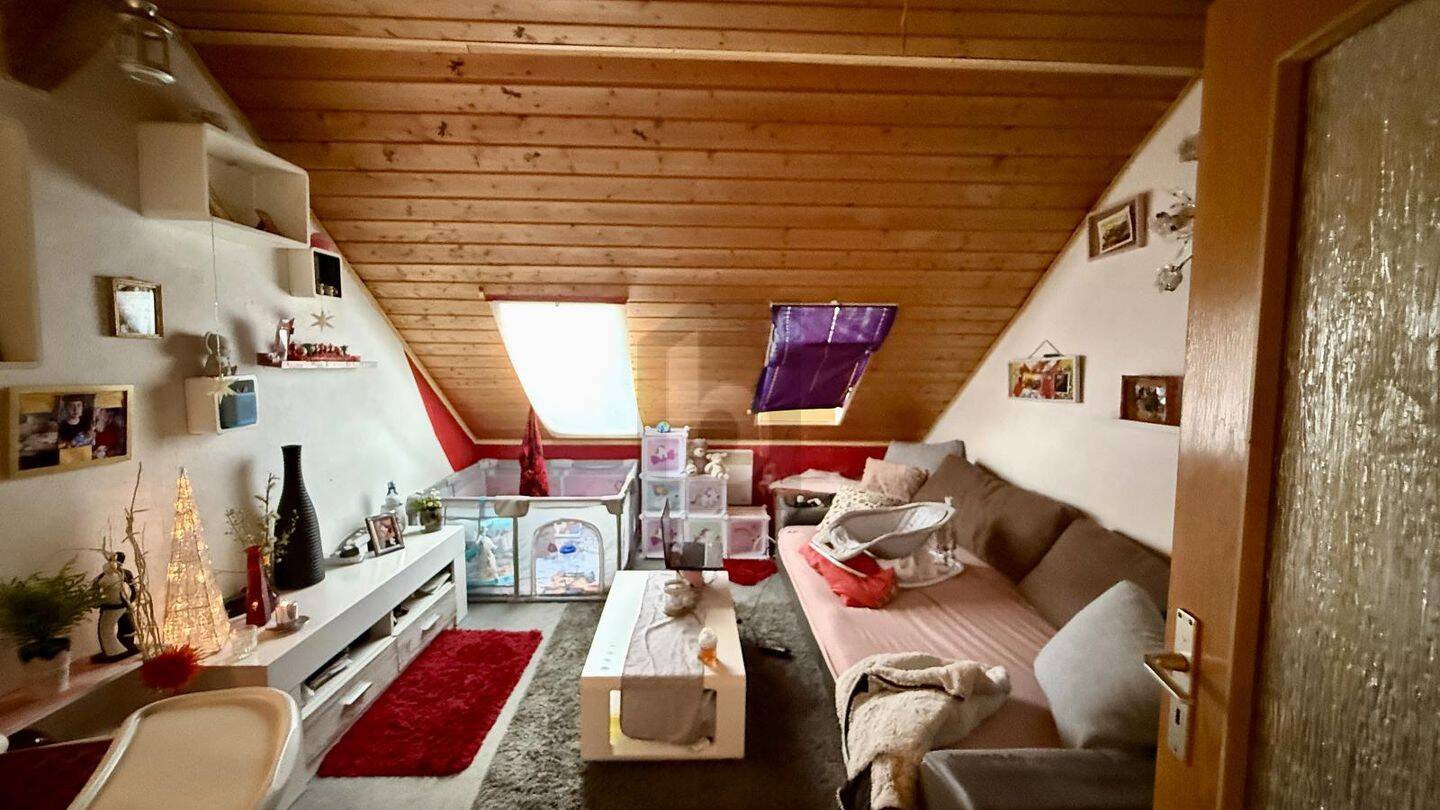 LUKRATIV IN BESTLAGE MIT VIEL ENTWICKLUNGSPOTENZIAL – Erfurt – Vorschaubild 4