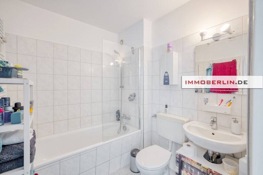IMMOBERLIN.DE - Sehr attraktive Wohnung mit Sonnenbalkon & Pkw-Stellplatz in ruhiger Lage – Berlin – Vorschaubild 8