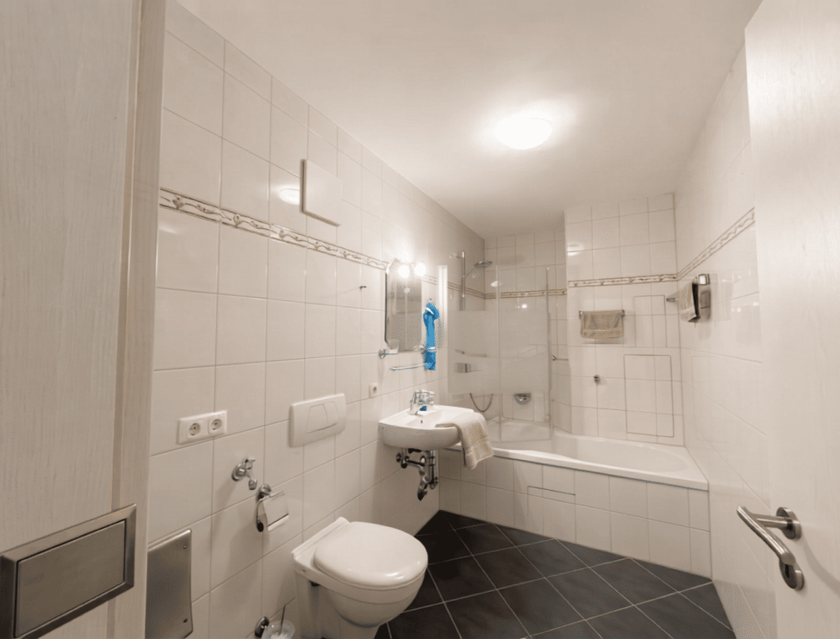 Attraktive 2-Zimmer-Wohnung mit Terrasse und TG-Stellplatz, ideal gelegen nahe Uniklinikum. – Regensburg – Vorschaubild 5