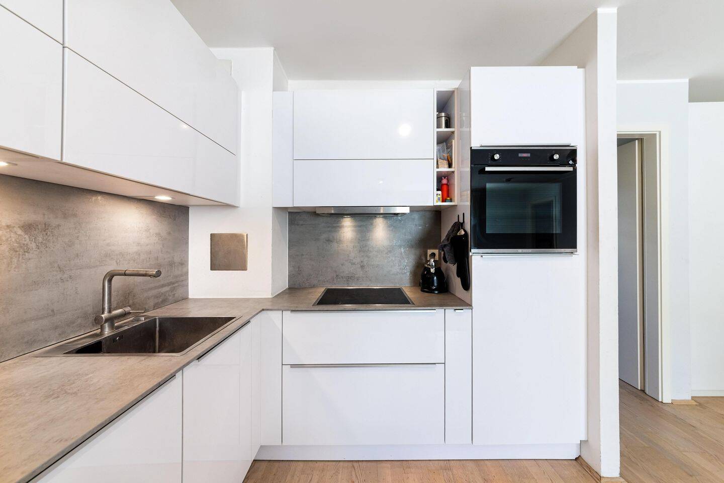 Exklusive 3-Zimmer-Wohnung mit Atriumgarten - top Lage! – München – Vorschaubild 8