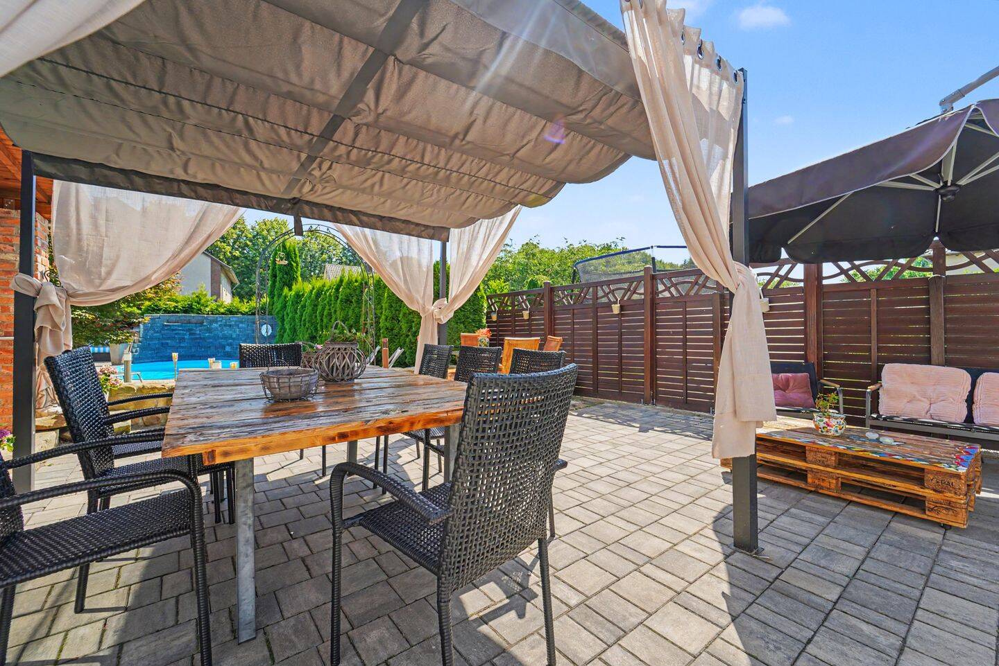 Familientraum mit Pool und Garten - großzügige Doppelhaushälfte in begehrter Lage von Bad Münder – Bad Münder am Deister – Vorschaubild 4