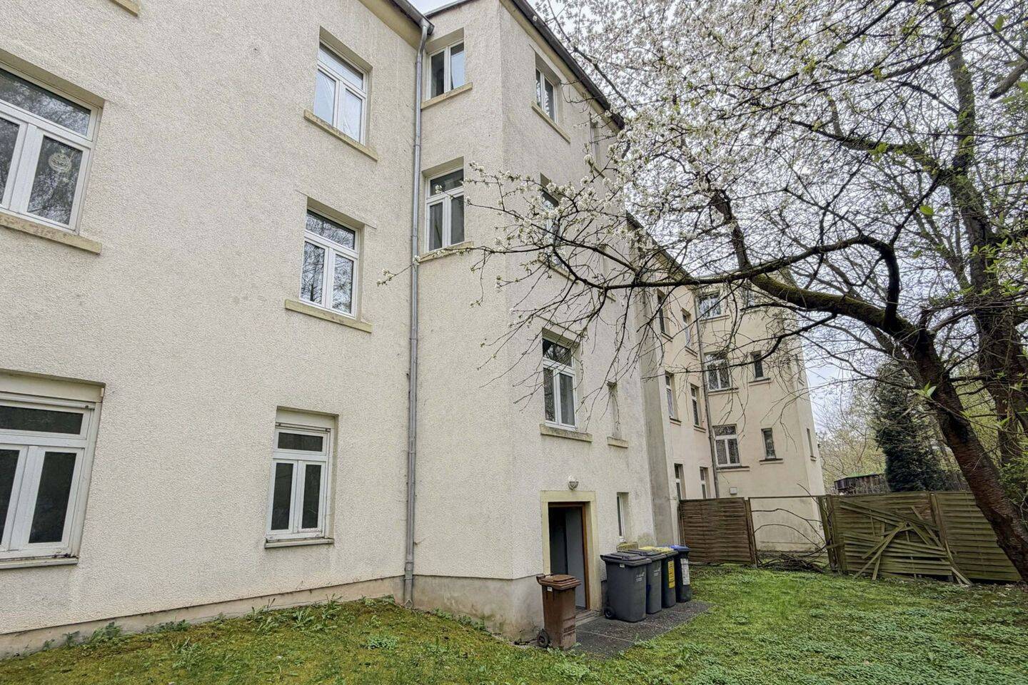 Teilvermietetes MFH mit 13 Einheiten und Wertsteigerungspotenzial in Chemnitz – Chemnitz – Vorschaubild 9