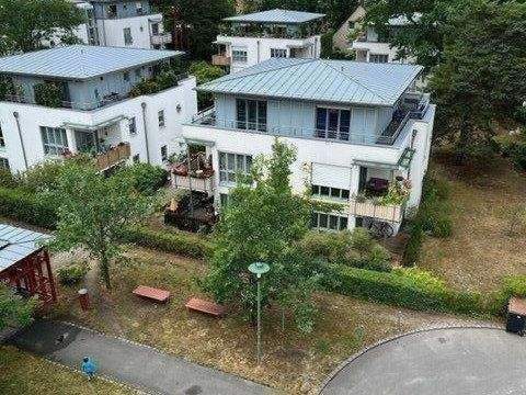 Frei zum Bezug: 2-Zi-Penthauswhg,Terrasse zu 3 Seiten, 4. OG, Aufzug, ebenerdiger + großer TG-Platz – Potsdam – Vorschaubild 8