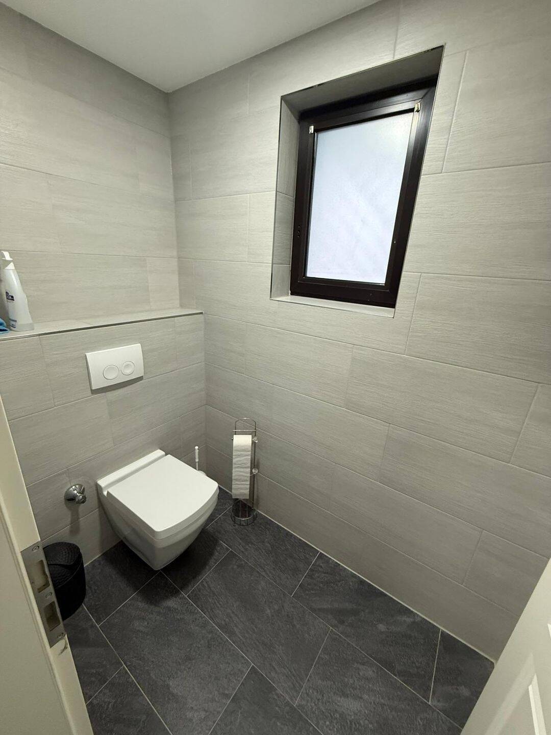 Attraktive Rendite: 6 Wohnungen + Gewerbe mit langfristigem Mietvertrag – Duisburg – Vorschaubild 9