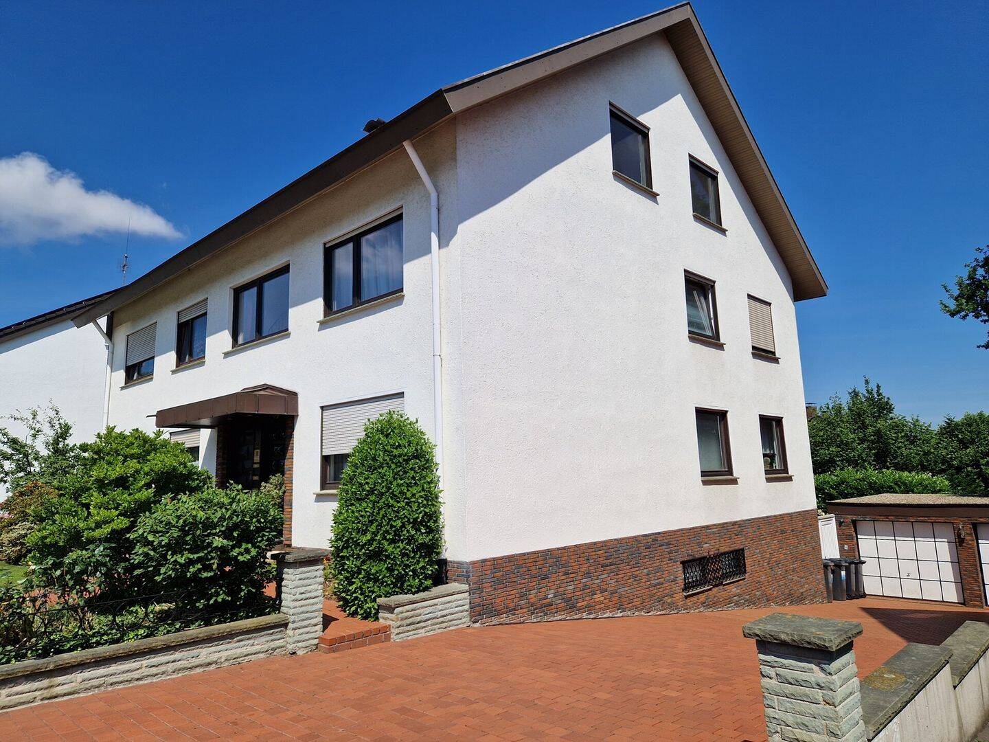 Hochwertiges Mehrfamilienhaus mit Traumgarten – Bielefeld – Vorschaubild 3