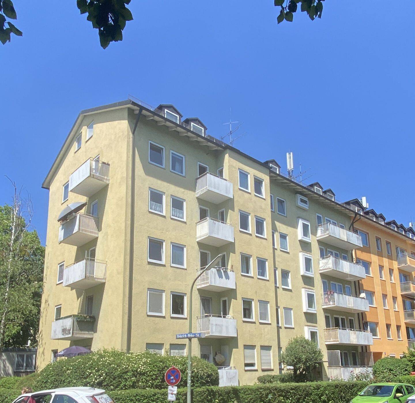 3 Zimmerwohnung mit 2 Balkonen – München – Vorschaubild 2