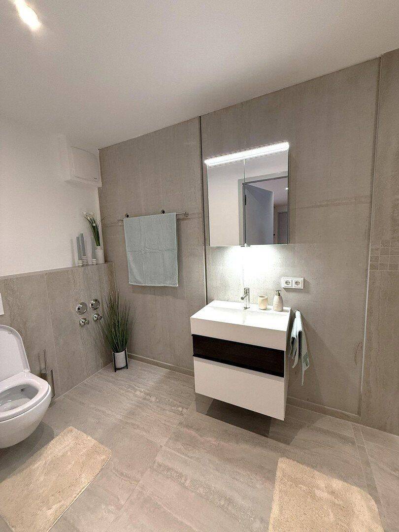 Exklusives Wohnen im Lehel - Neuwertige Wohnung mit Lift & Klimatisierung & Dachterrasse – München – Vorschaubild 6