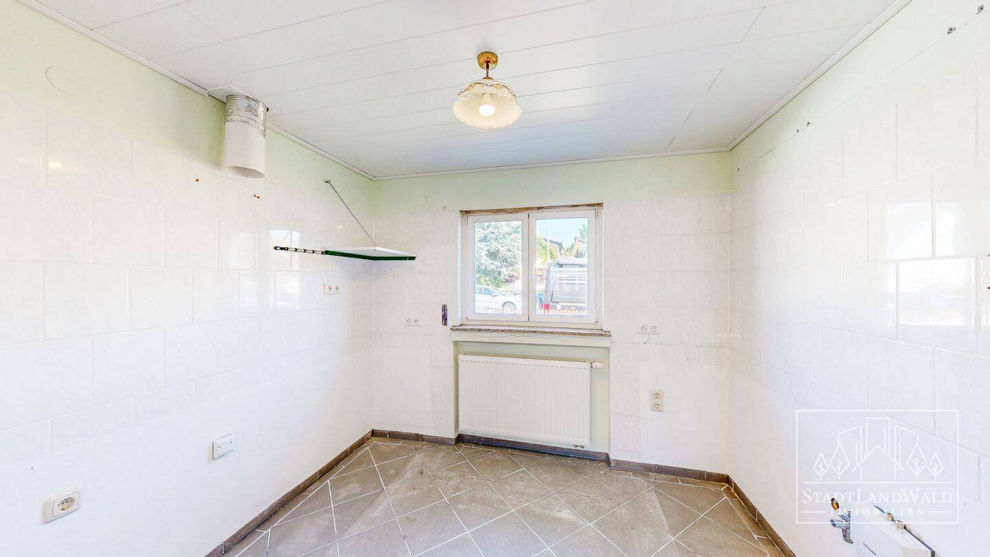 Potenzial für Macher: Einfamilienhaus mit großem Garten, Garage und Werkstatt - PS-Sommerwald – Pirmasens – Vorschaubild 7