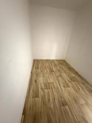 Renoviert. Bezugsfertig. Ihr Zuhause. / Renovated. Move-in ready. Your new home. – Mainzer Straße 21, 99089 Erfurt – Vorschaubild 7