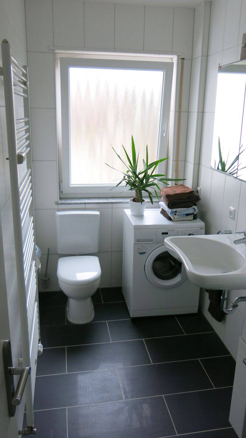 Helle, hochwertig möblierte 1-Zimmer-Wohnung mit Balkon in Bestlage der Mannheimer L-Quadrate – Mannheim – Vorschaubild 6