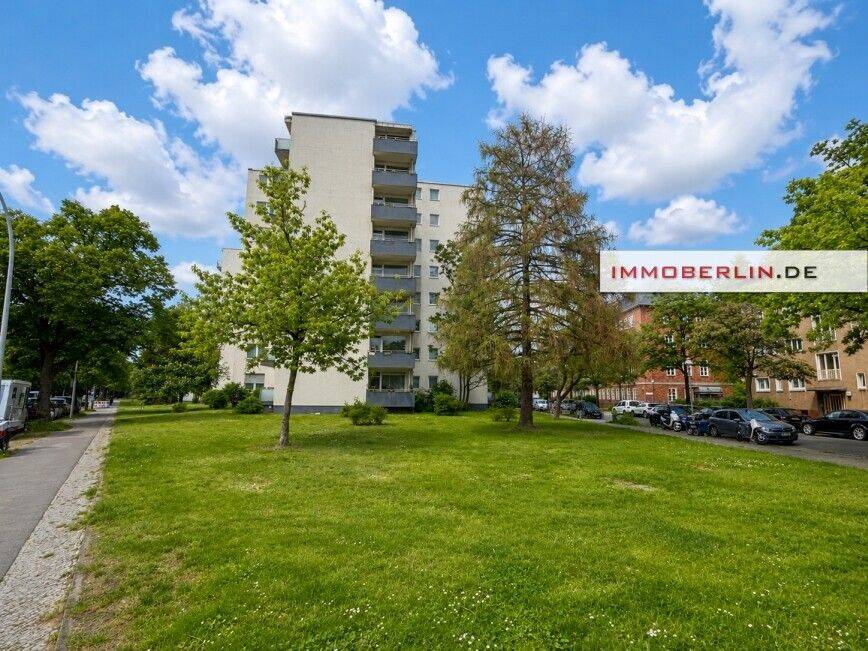 IMMOBERLIN.DE - Helle & stilvoll modernisierte Wohnung mit Südwestbalkon beim Fennsee – Berlin – Vorschaubild 2