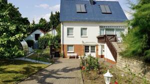 freistehendes Einfamilienhaus mit Garten, Pool, Sauna & Solarthermie – 99089 Erfurt – Vorschaubild 4