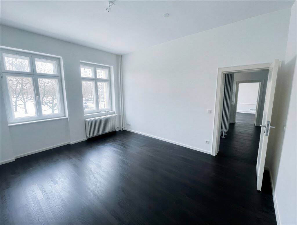 Repräsentative Altbauresidenz in ikonischer Lage am Strausberger Platz – Berlin – Vorschaubild 7