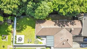 2018 saniertes EFH mit hausinterner Garage in zentraler Lage von Opladen * hochwertige Ausstattung * 2 Terrassen * ... – 51379 Leverkusen – Vorschaubild 3